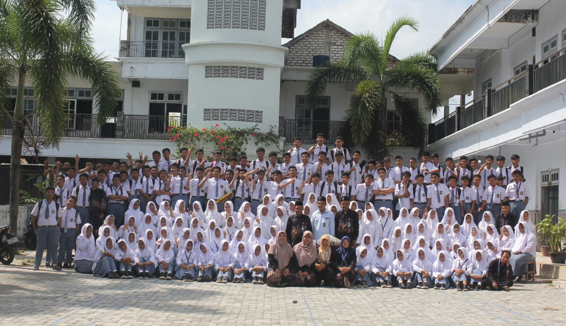 Peringatan Hari Guru Nasional di MA Mambaul Ulum 2